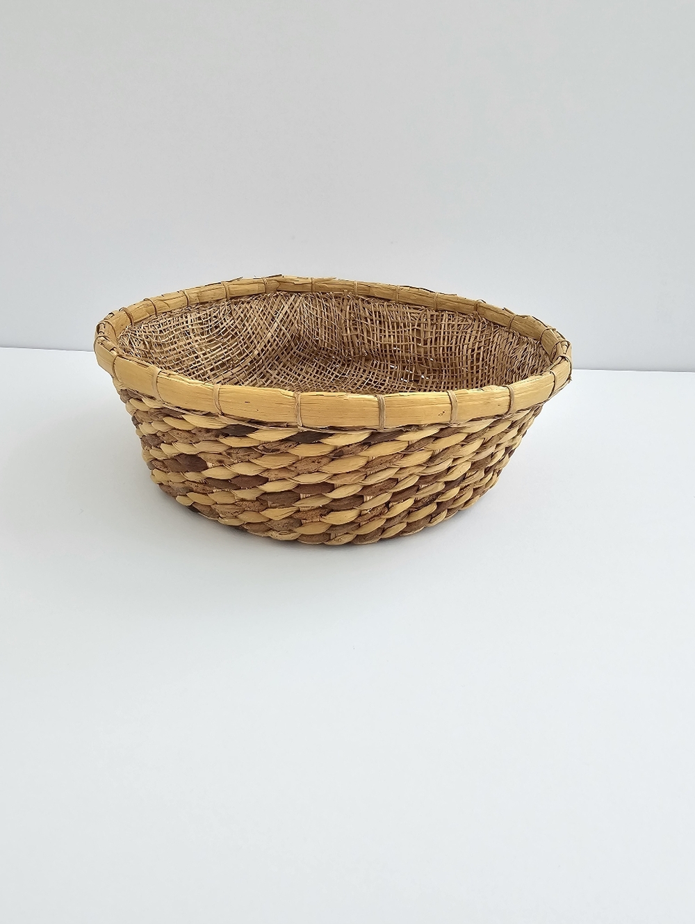 Artisanal Handwoven Seagrass Decorative Bowl
